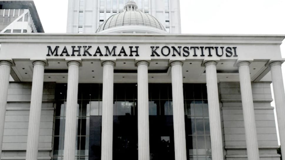 MK Beri Ruang Masyarakat di Kawasan Hutan Berkebun Tanpa Izin Pemerintah Pusat