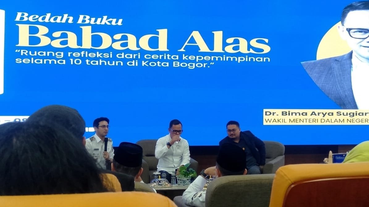 Bima Arya Bedah Buku ‘Babad Alas’ di Universitas Jambi